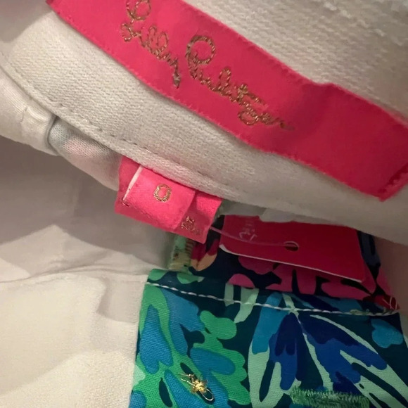 NWT Lilly Pulitzer Floral Shorts 0 - Picture 3 of 4